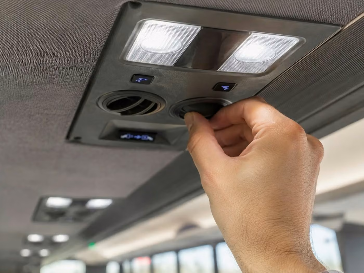 cedar falls 18 passenger minibus climate control