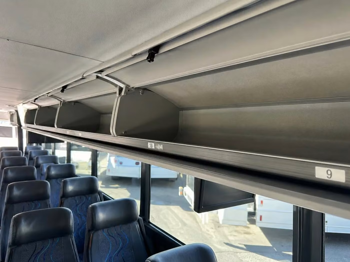 cedar falls 28 passenger minibus overhead storage