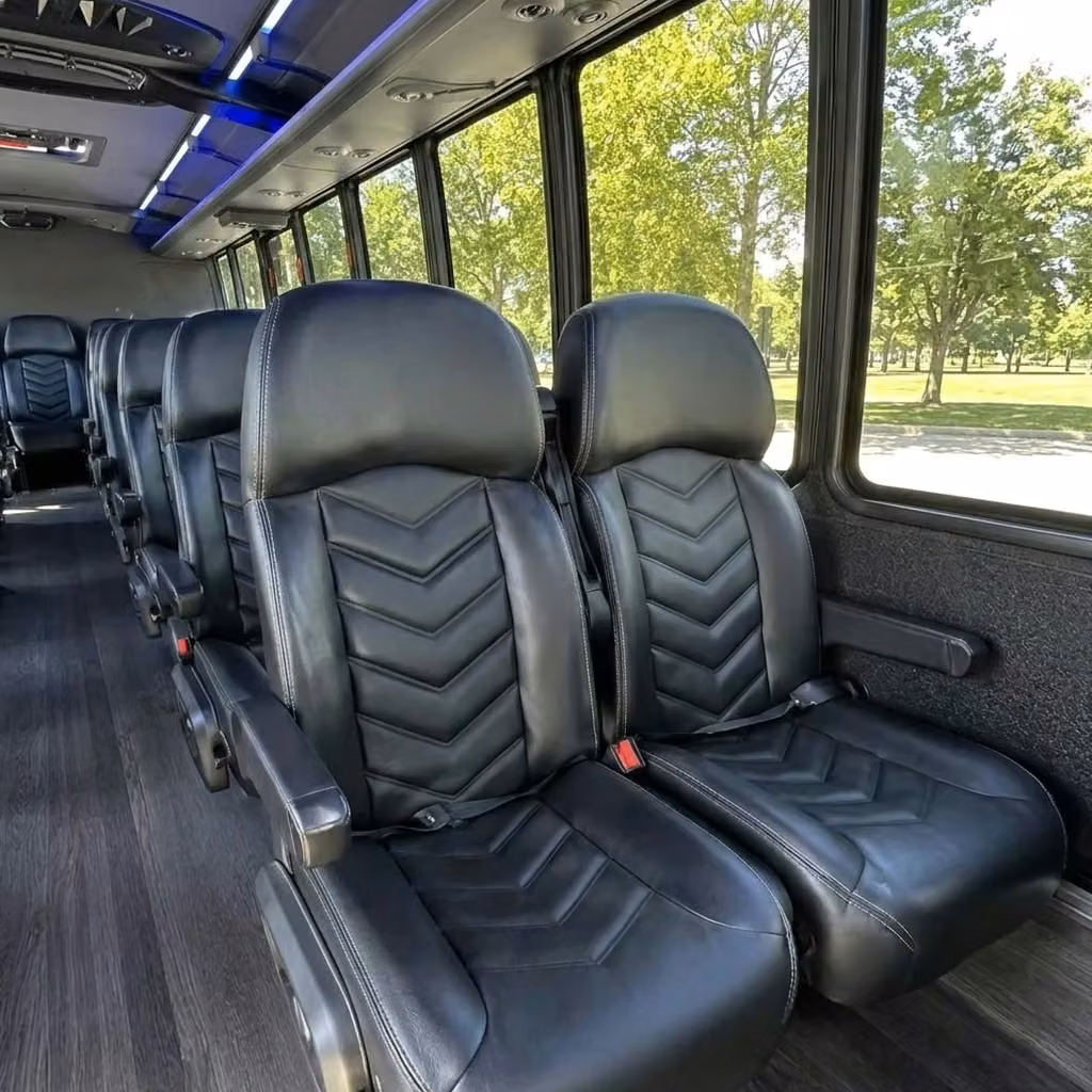 cedar falls 28 passenger minibus seating