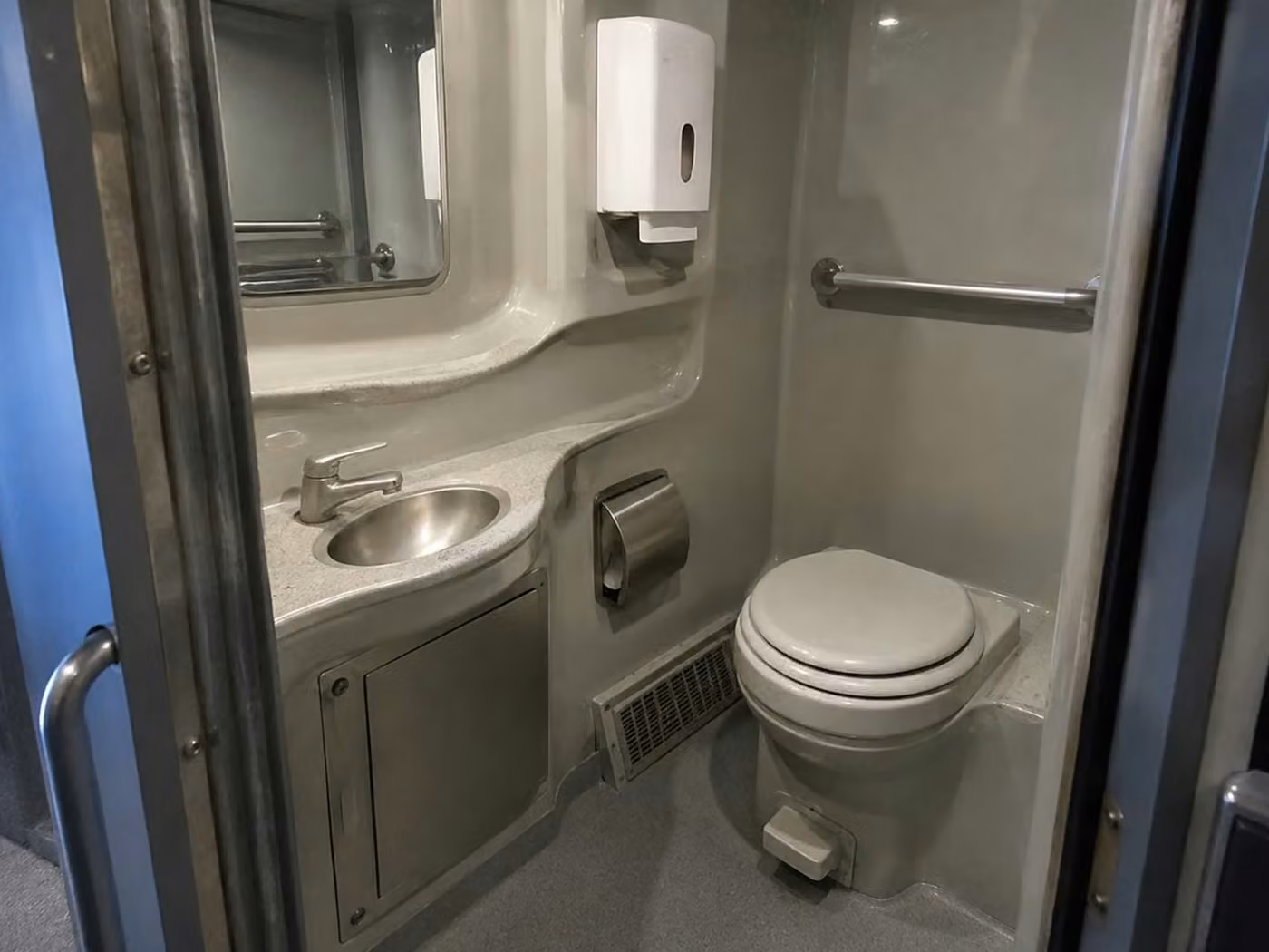 cedar falls 56 passenger charter bus onboard restroom