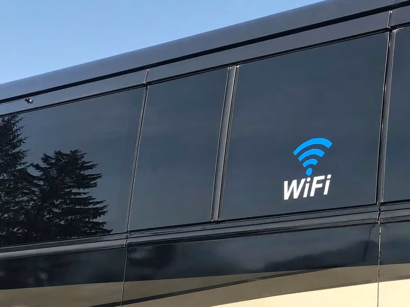 cedar falls charter bus wifi