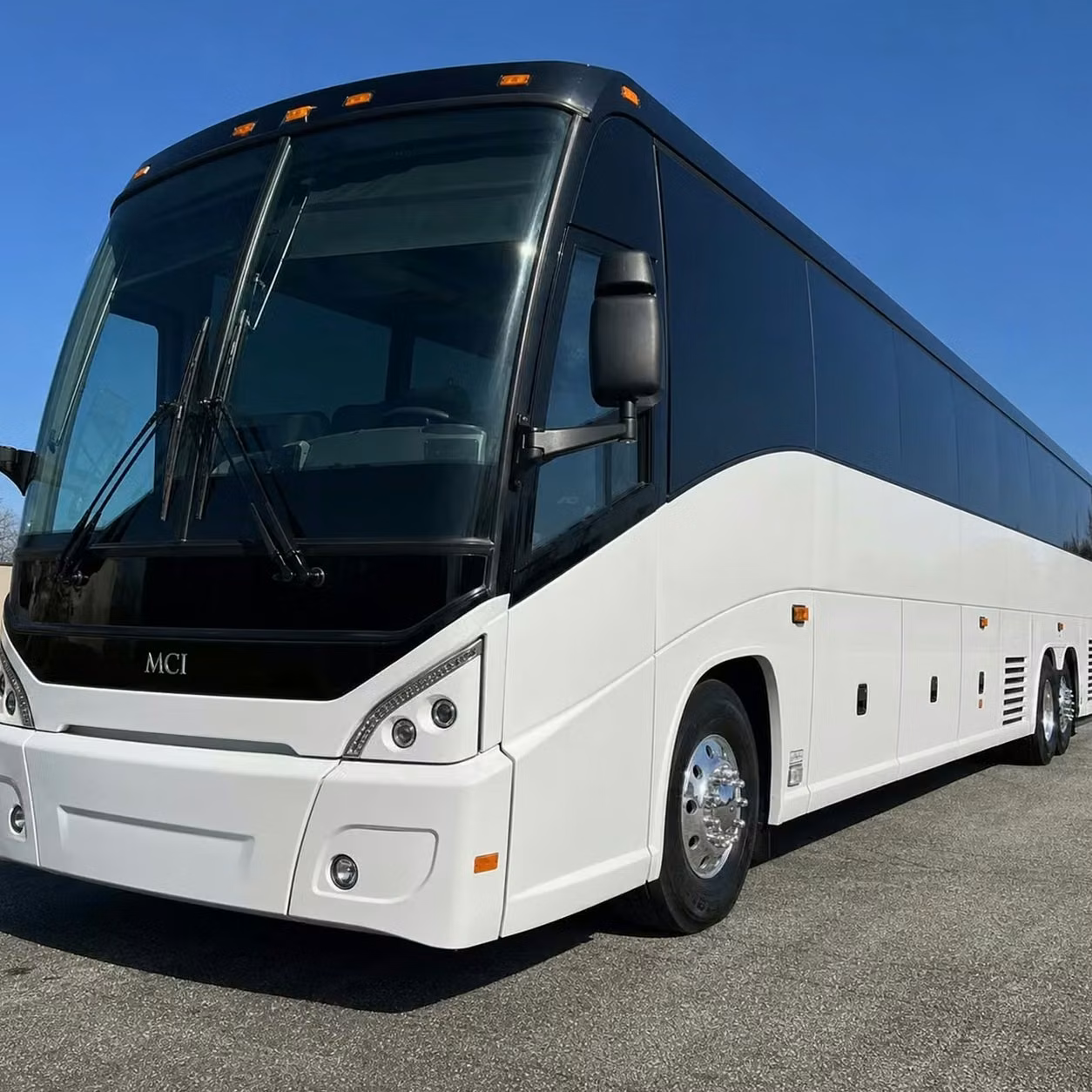 cedar falls tour buses for long layovers in cedar falls